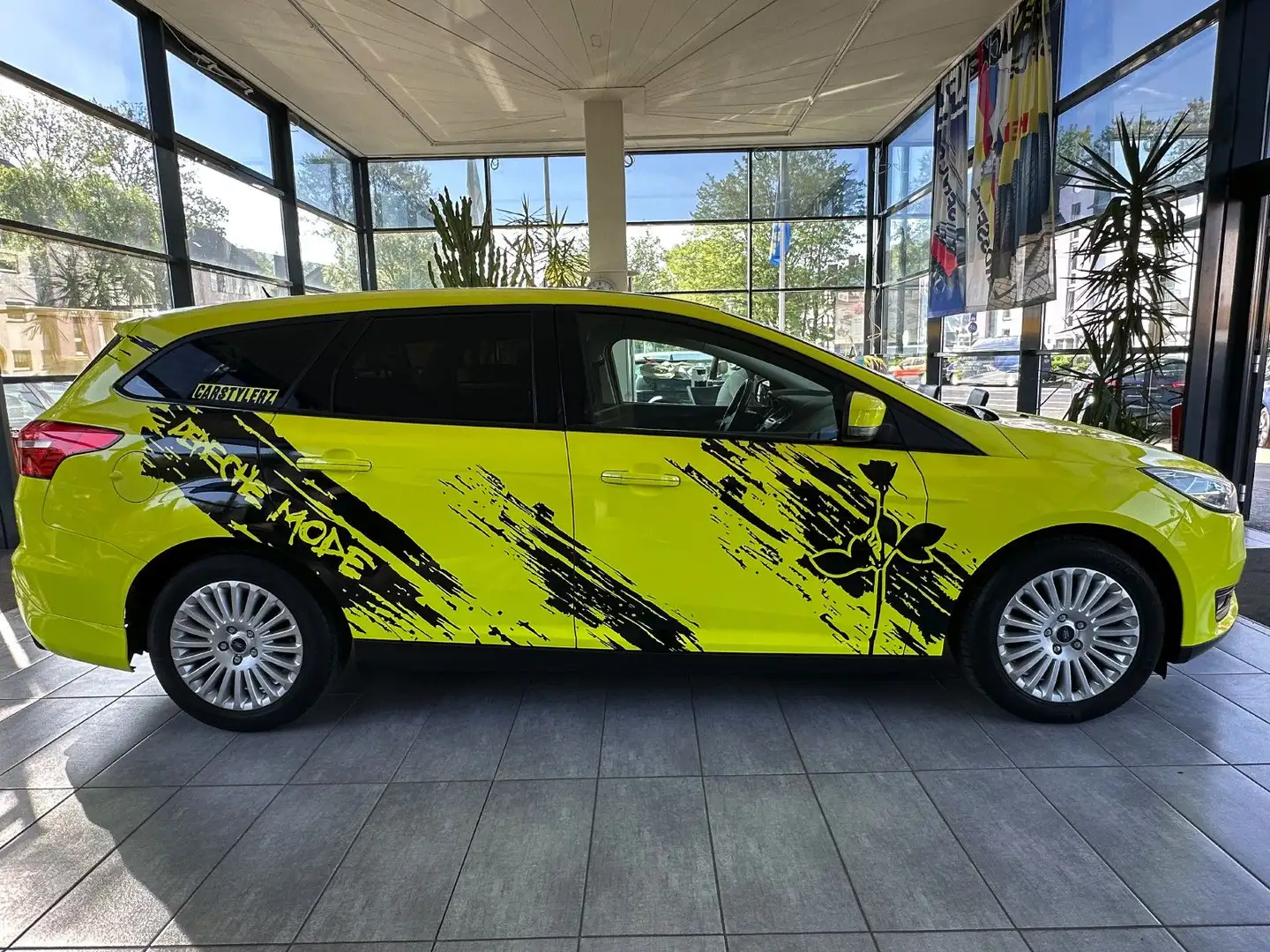 Ford Focus 1,0*ZR NEU*bis zu48 Monate Garantie Noir - 1
