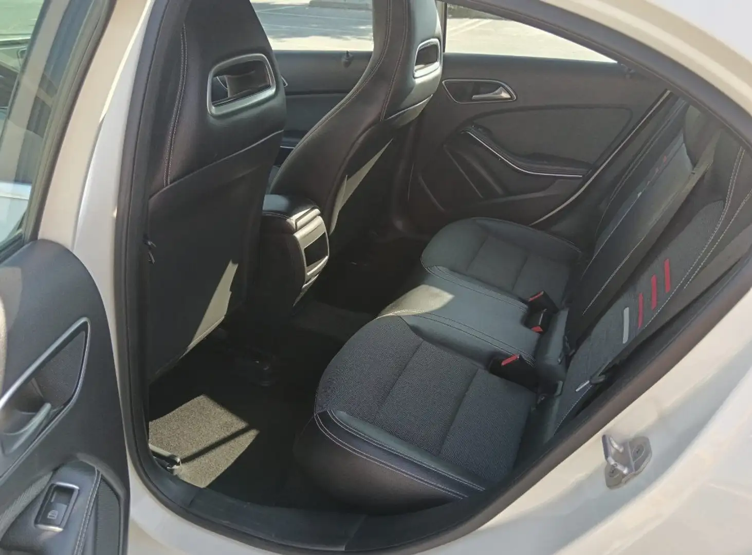 Mercedes-Benz A 180 Classe A - W176 d Sport my16 Bianco - 2