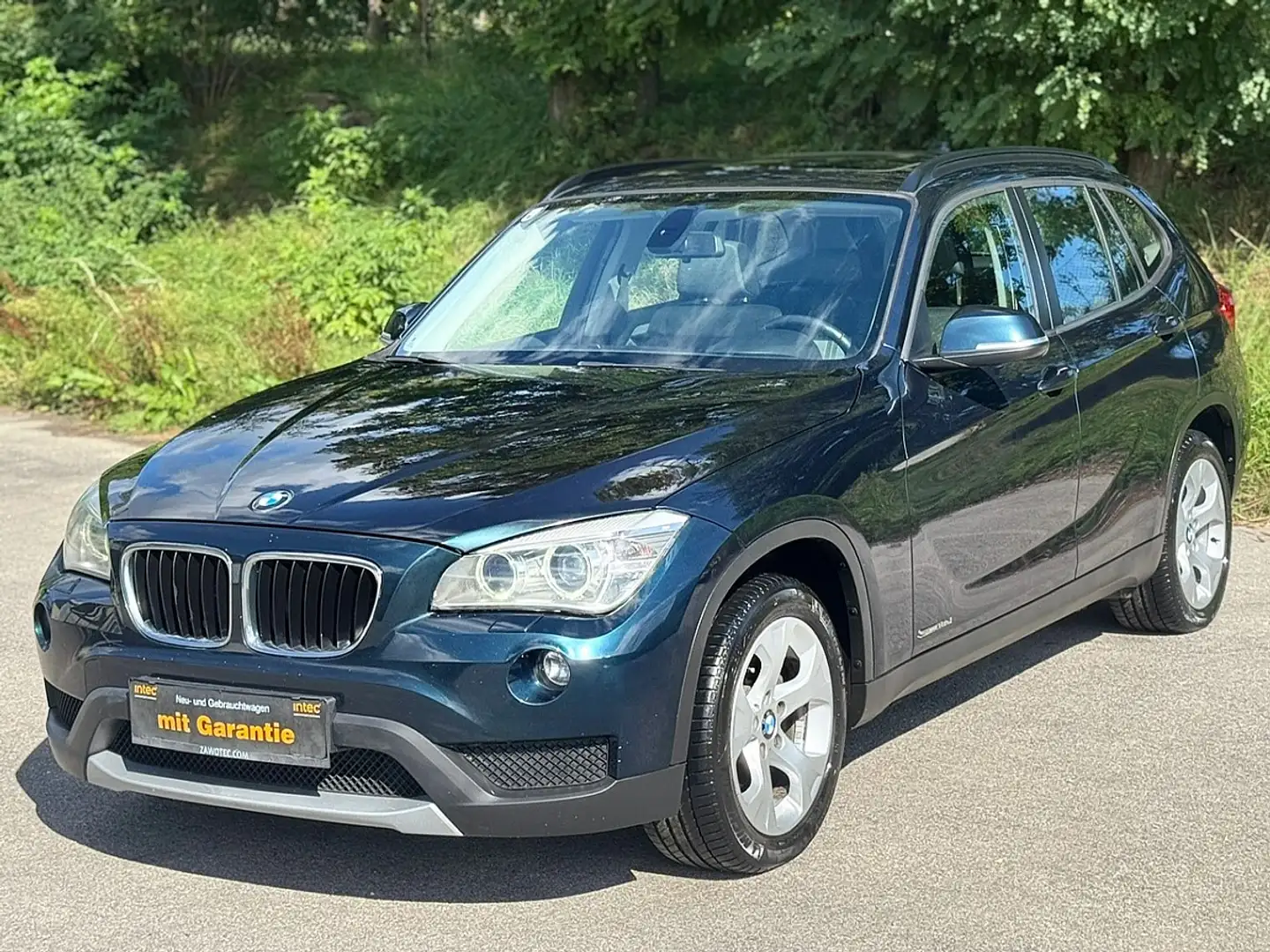 BMW X1 sDrive18d Österreich Paket|Panorama|Navi|Anhäng... Azul - 1