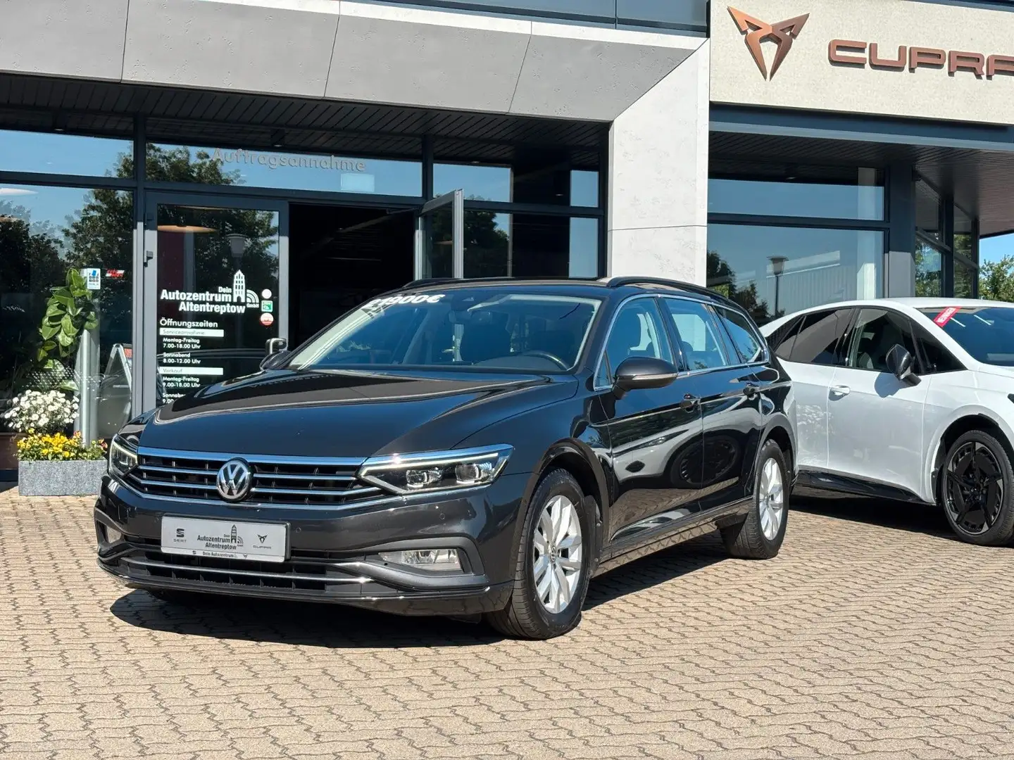 Volkswagen Passat Variant 2.0 TDI DSG Business NAVI KAMERA Grau - 1
