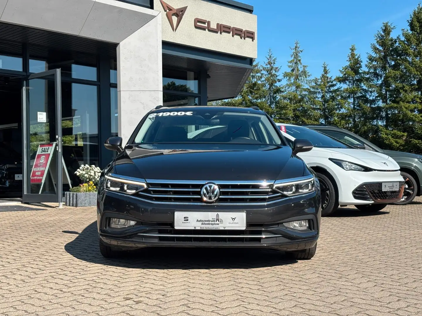 Volkswagen Passat Variant 2.0 TDI DSG Business NAVI KAMERA Grau - 2