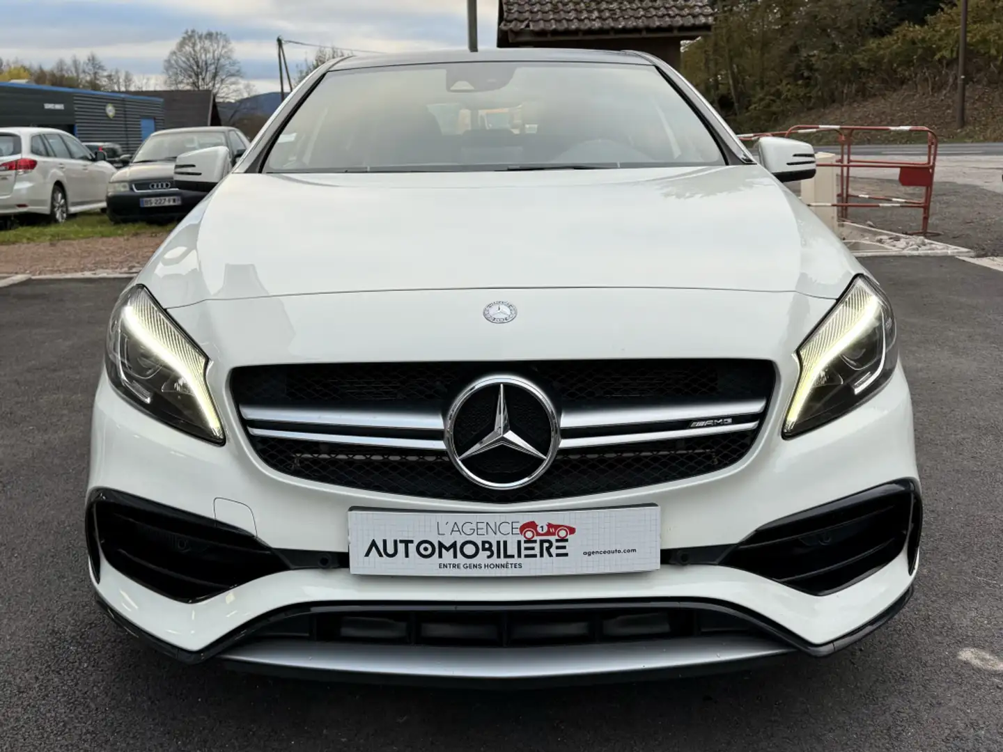 Mercedes-Benz A 140 Phase 2 A45 AMG 2.0 Ti 16V 4MATIC 7G-DCT 381 cv Weiß - 2