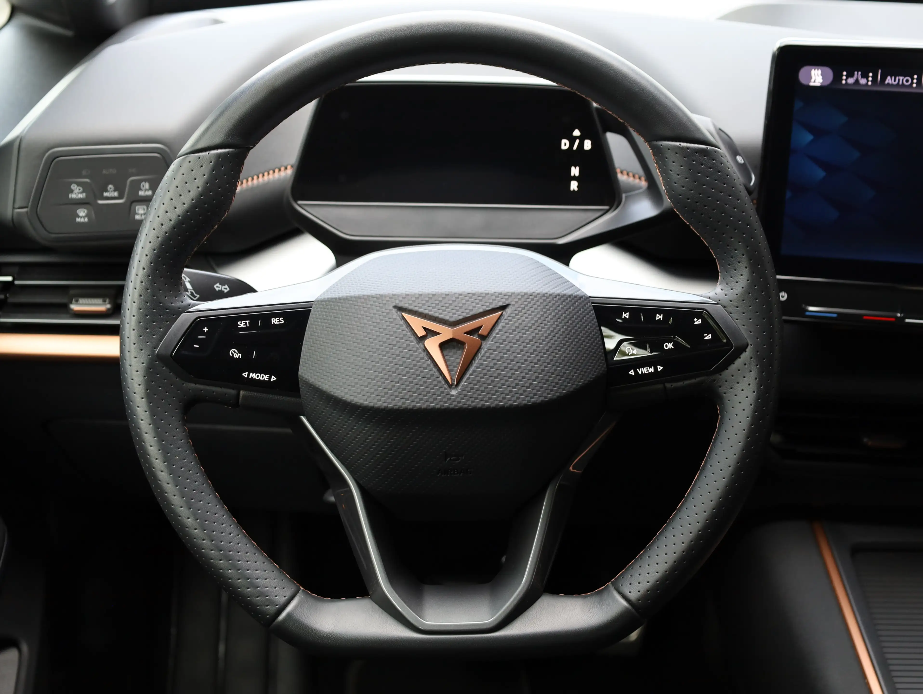 CUPRA Born 150 kW*ACC*Kamera*Parkassistent*Wärmepumpe* — photo 11