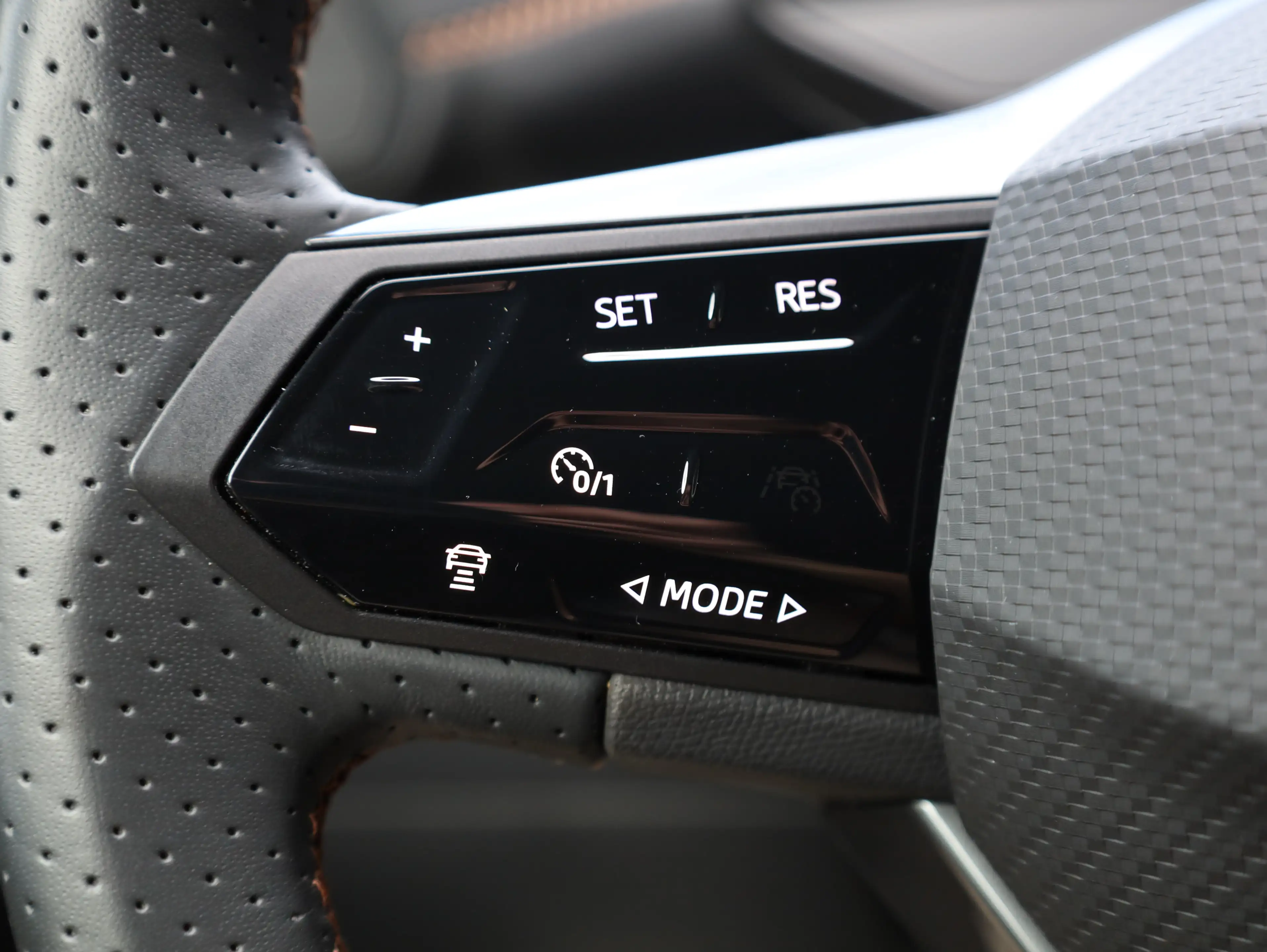 CUPRA Born 150 kW*ACC*Kamera*Parkassistent*Wärmepumpe* — photo 12