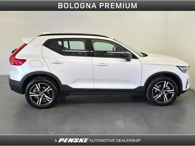 Volvo XC40 view 6