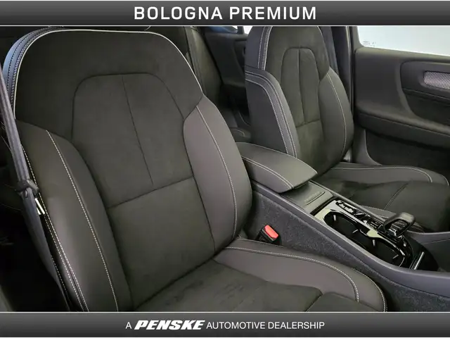 Volvo XC40 view 15