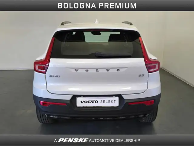 Volvo XC40 view 7
