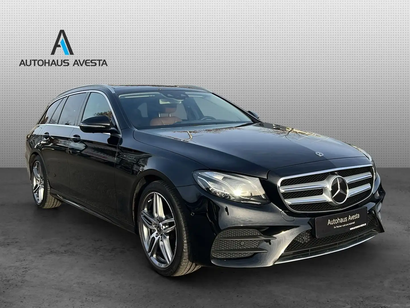 Mercedes-Benz E 220 d AMG LINE/ 2019/ TOP AUSSTATTUNG/ MwST./ Noir - 2
