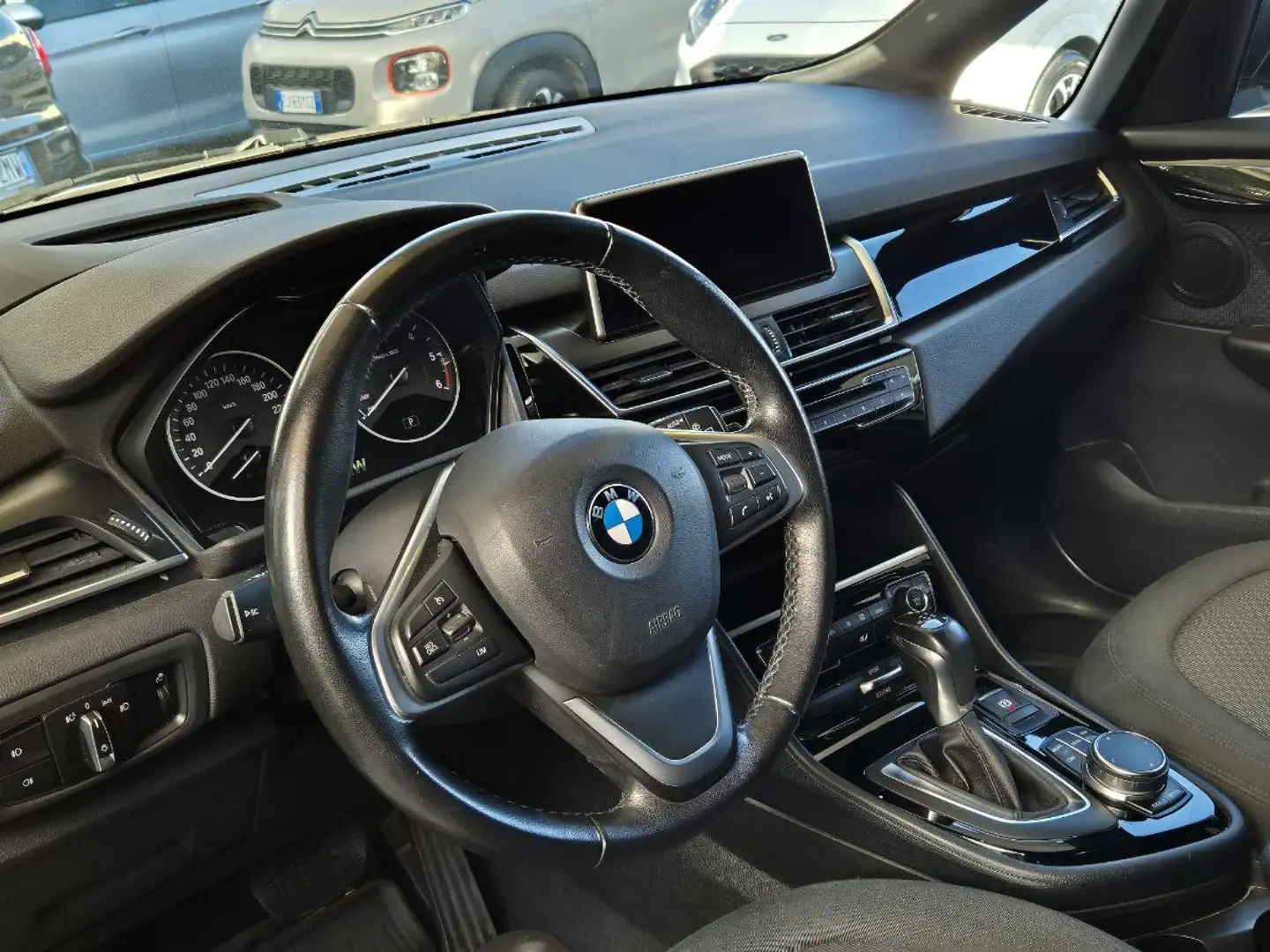 BMW 216d Active Tourer Luxury Wit - 2