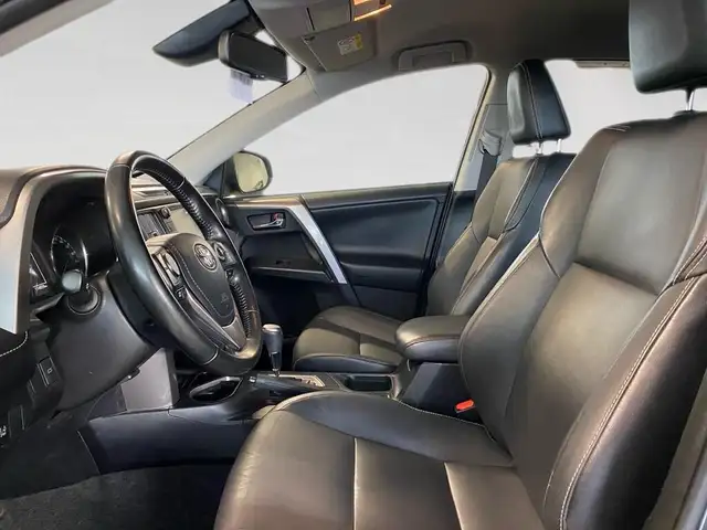 Toyota RAV4 view 7