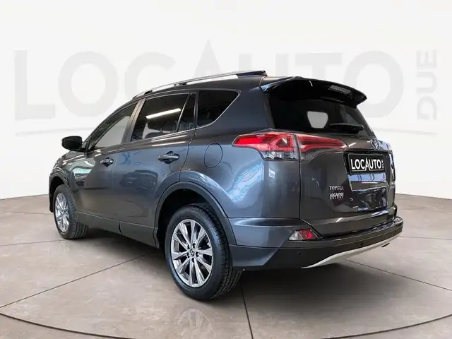 Toyota RAV4 view 5