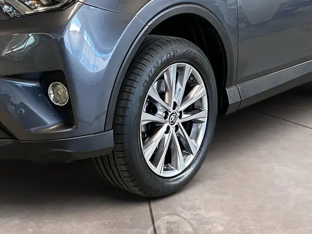 Toyota RAV4 view 15