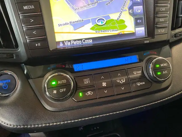 Toyota RAV4 view 11