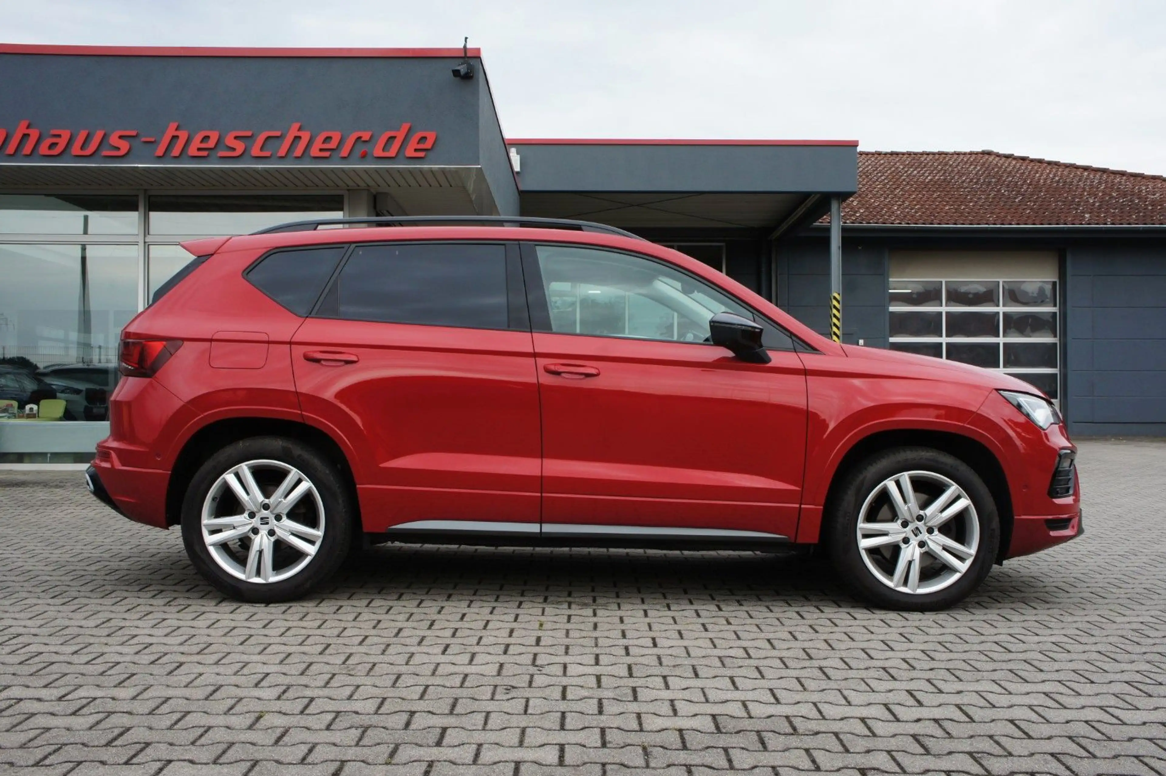 SEAT Ateca FR 2.0 TDI 4Drive DSG *LED*STANDHZG*AHK* — photo 9