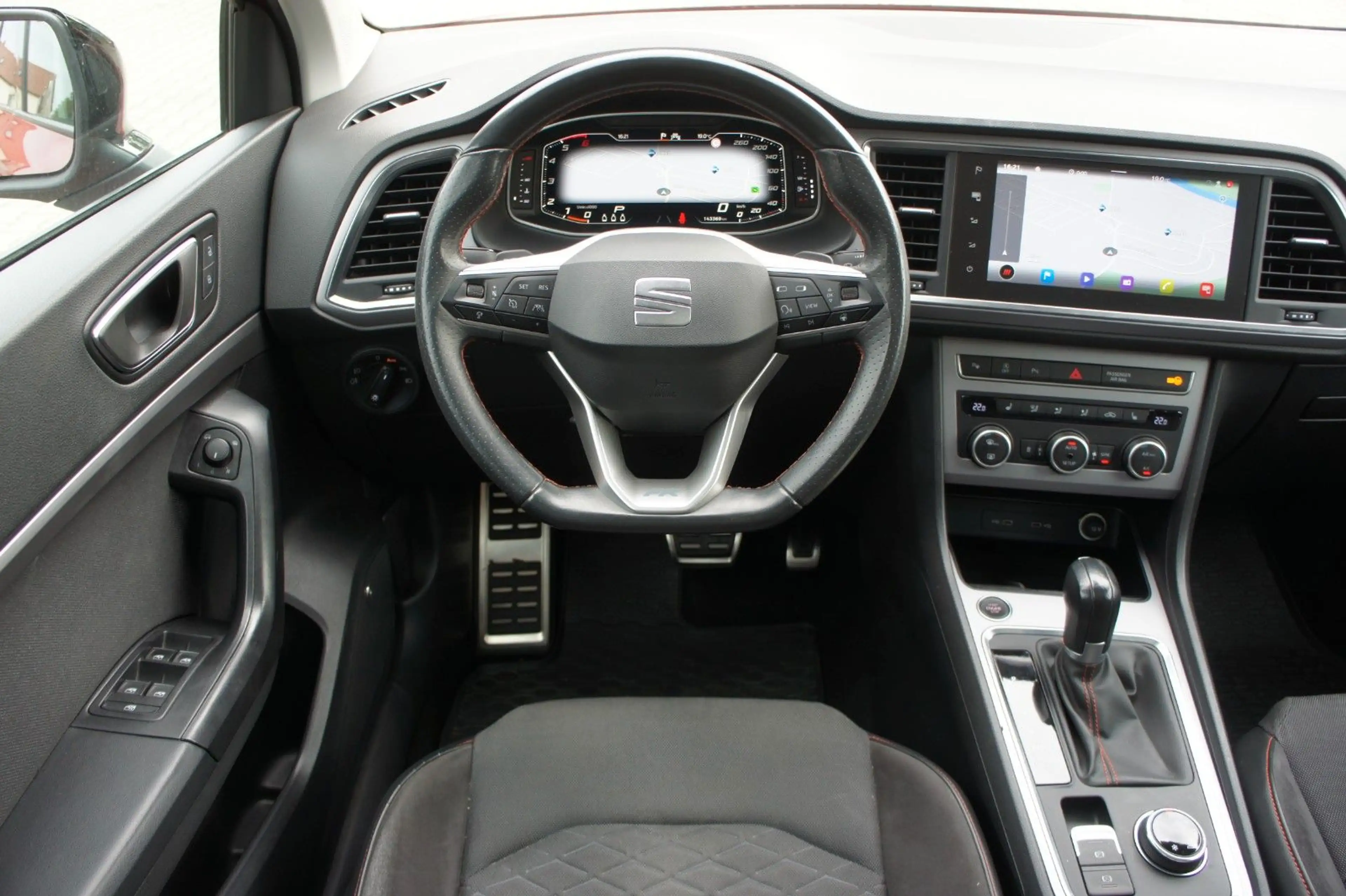 SEAT Ateca FR 2.0 TDI 4Drive DSG *LED*STANDHZG*AHK* — photo 10