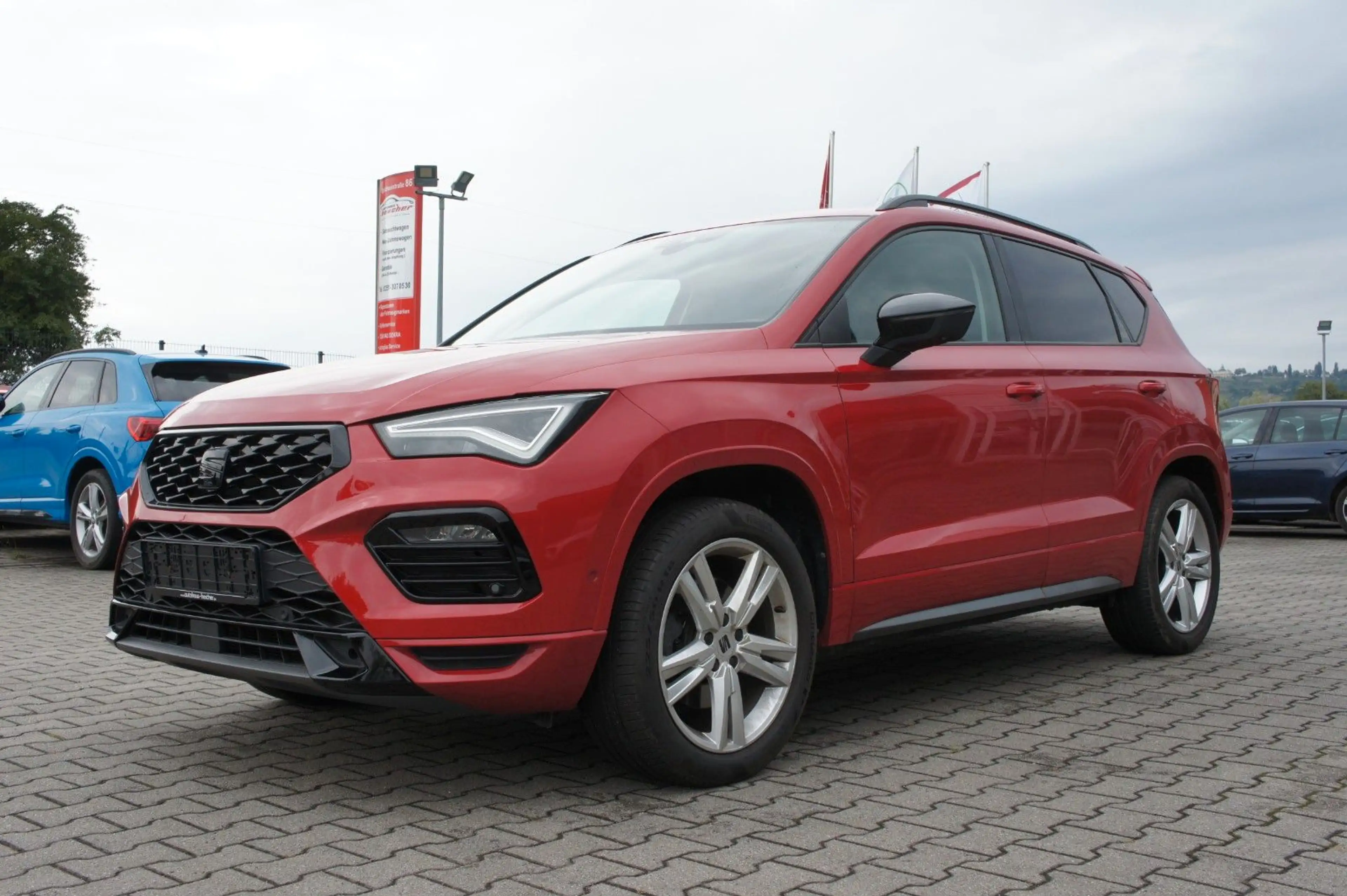 SEAT Ateca FR 2.0 TDI 4Drive DSG *LED*STANDHZG*AHK* — photo 4