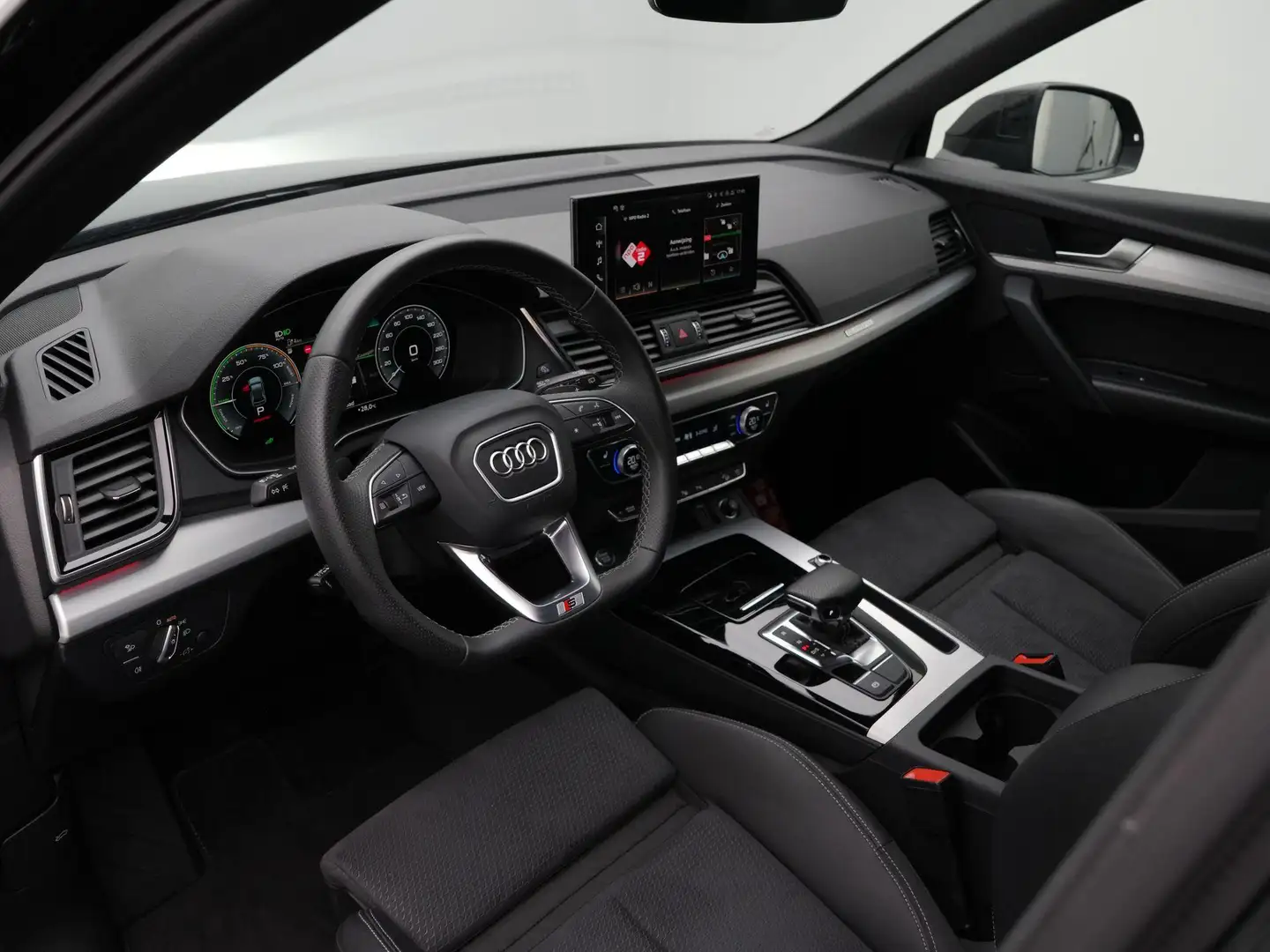 Audi Q5 50 TFSI e 299 pk S-tronic S edition / S-Line | Pan Zwart - 2