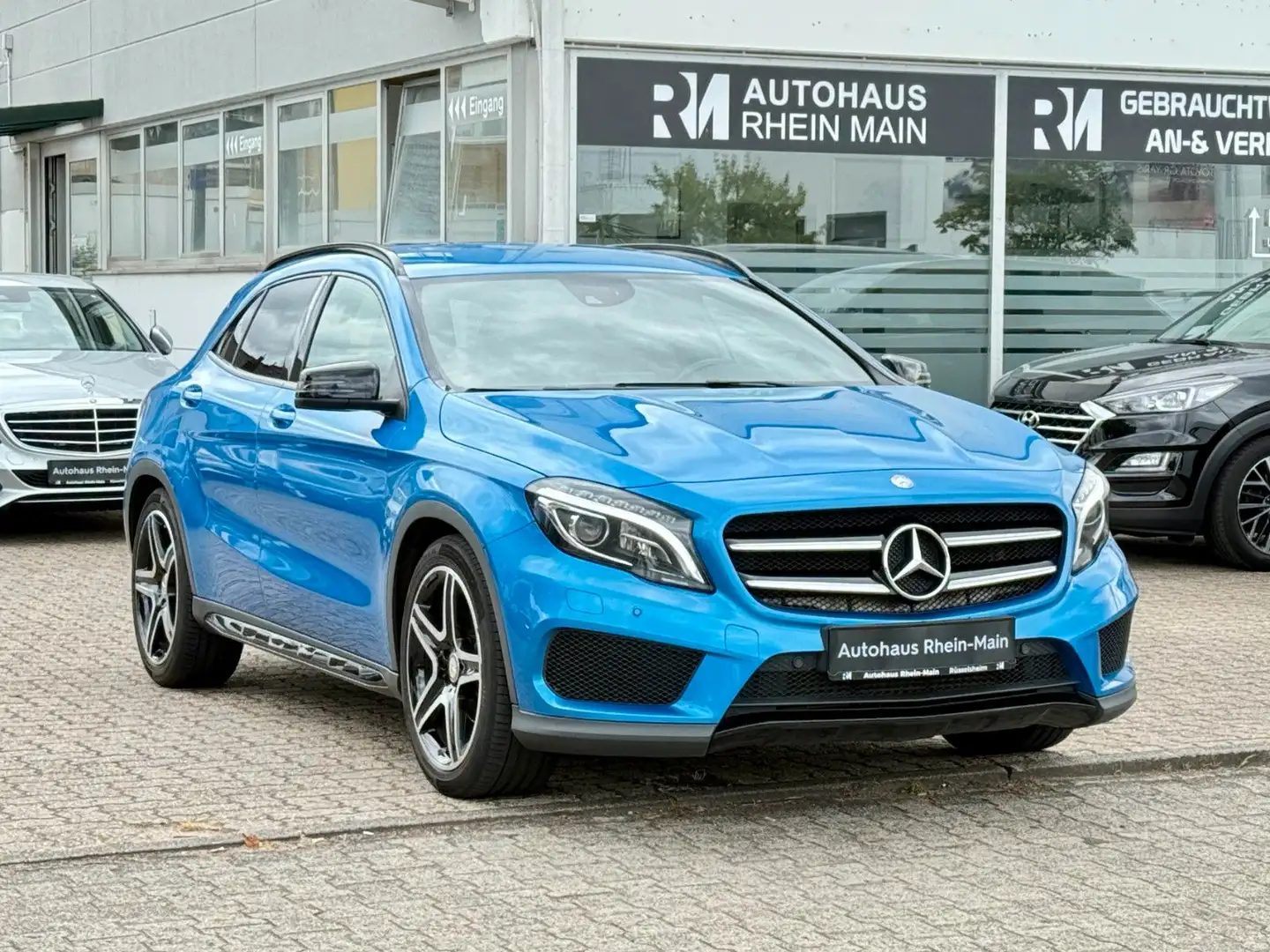 Mercedes-Benz GLA 200 AMG Street Style*Nav*Cam*LED*Standheiz* Blau - 1