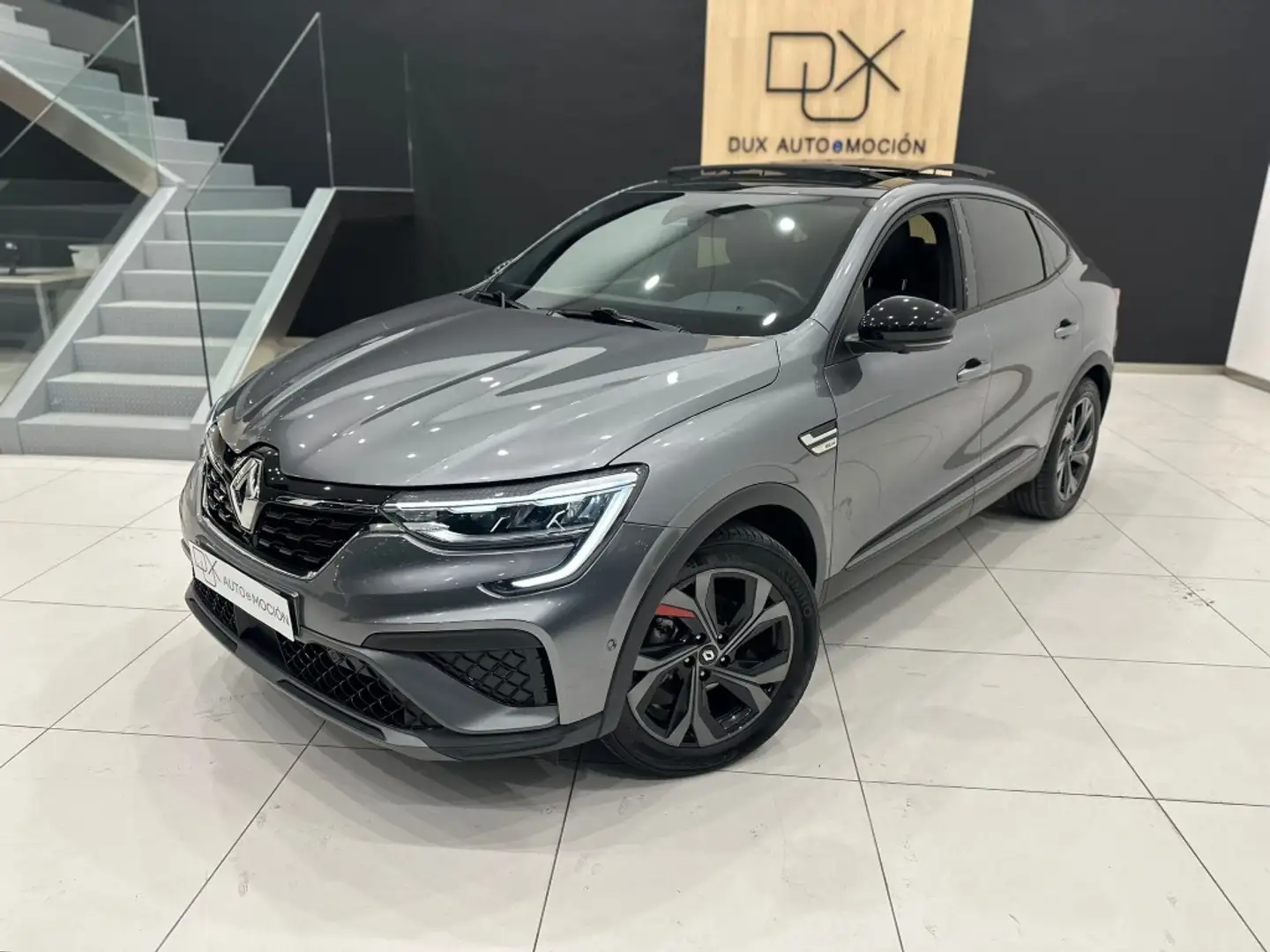 Renault Arkana 1.6 E-Tech R.S.Line Fast Track 105kW Grijs - 1