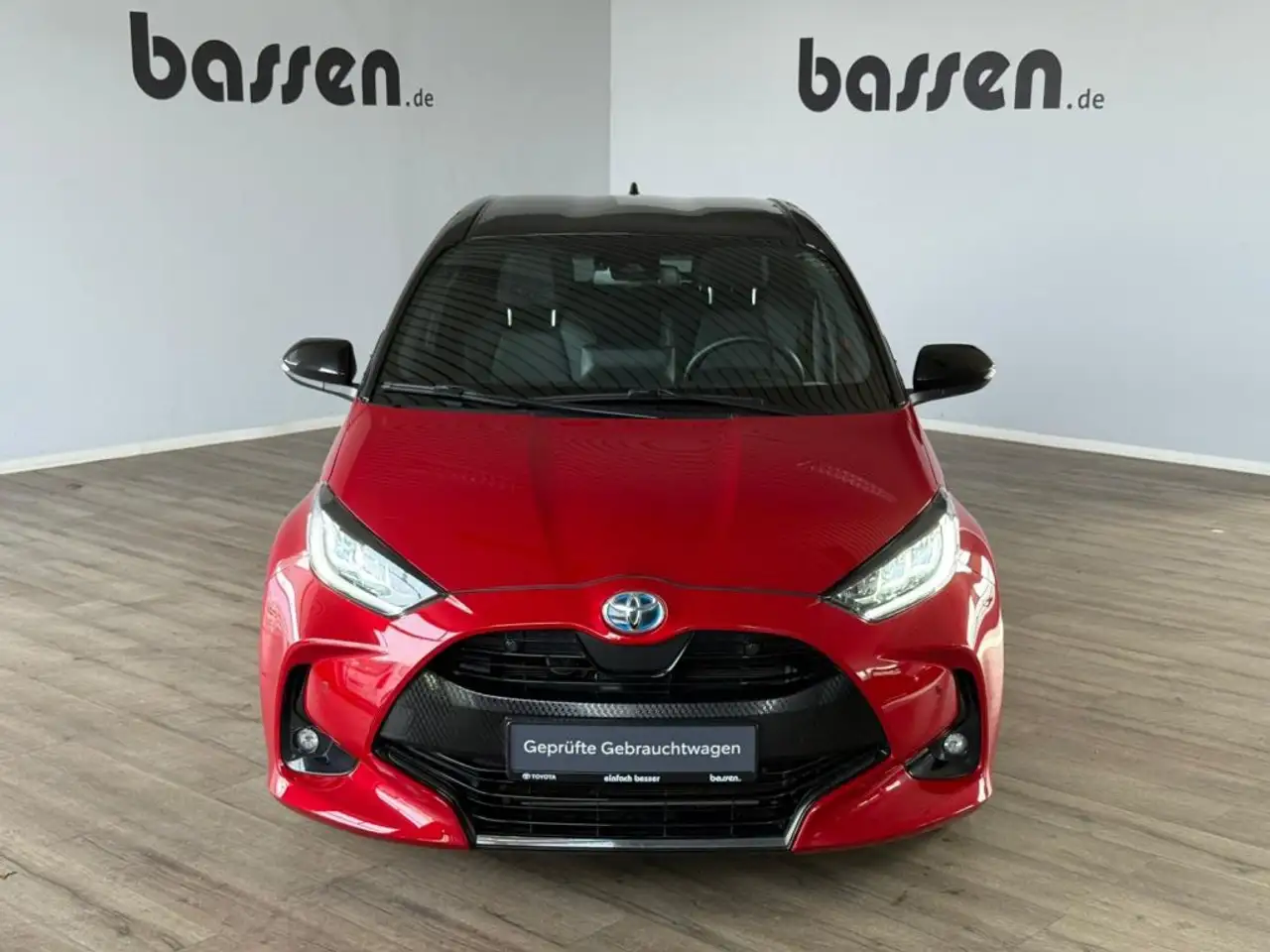 Toyota Yaris Hybrid 1.5 VVT-i Style — миниатюра 1