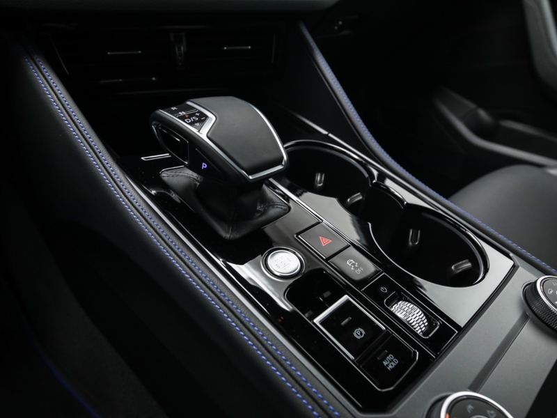 Volkswagen Touareg 340 kW R 3.0 V6 TSI eHybrid 4M AHK Pano Matrix Led — photo 10
