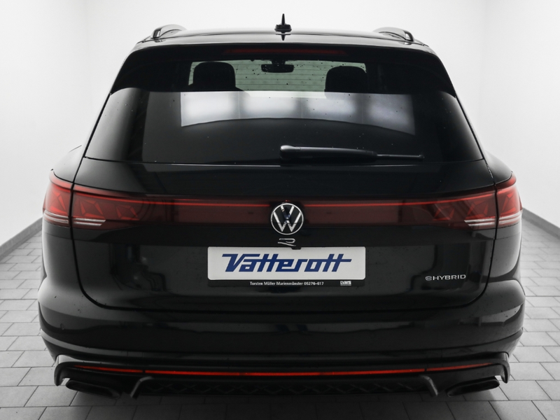 Volkswagen Touareg 340 kW R 3.0 V6 TSI eHybrid 4M AHK Pano Matrix Led — photo 4
