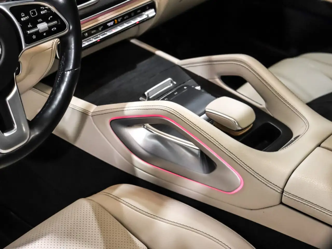 Mercedes-Benz GLE снимка Mercedes-Benz GLE