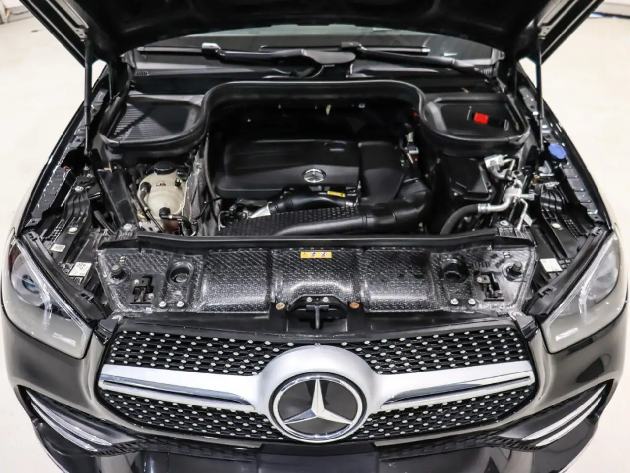 Mercedes-Benz GLE снимка Mercedes-Benz GLE