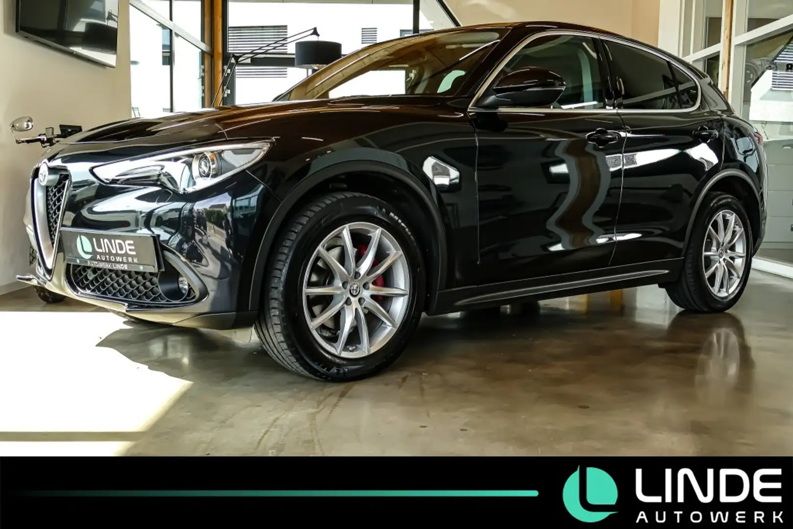 Alfa Romeo Stelvio Lusso Q4 |NAVI|RFK|LEDER|PANO|MEMORY|ACC Black - 1