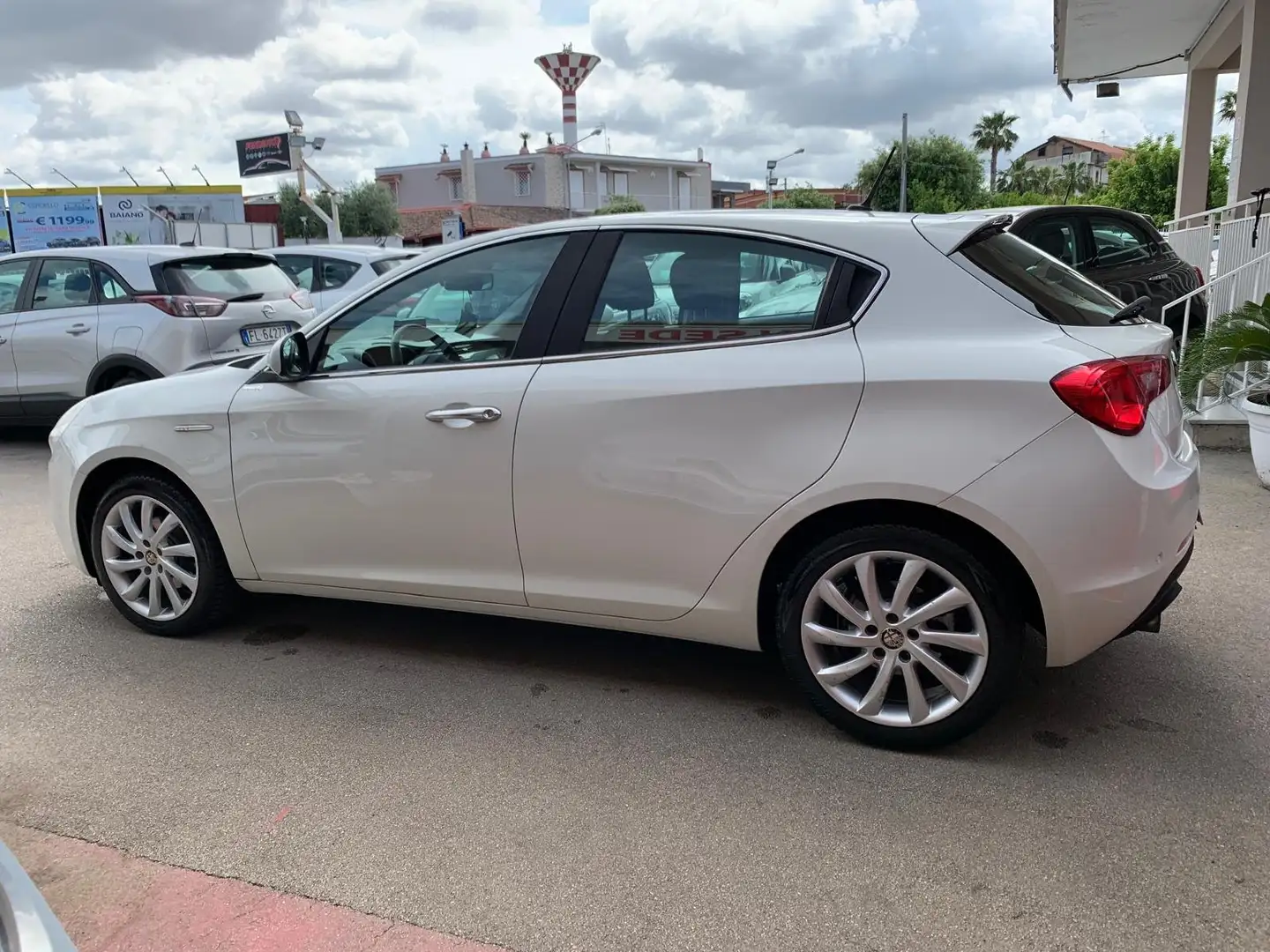 Alfa Romeo Giulietta Giulietta 1.4 t. Distinctive Gpl 120cv Bianco - 2