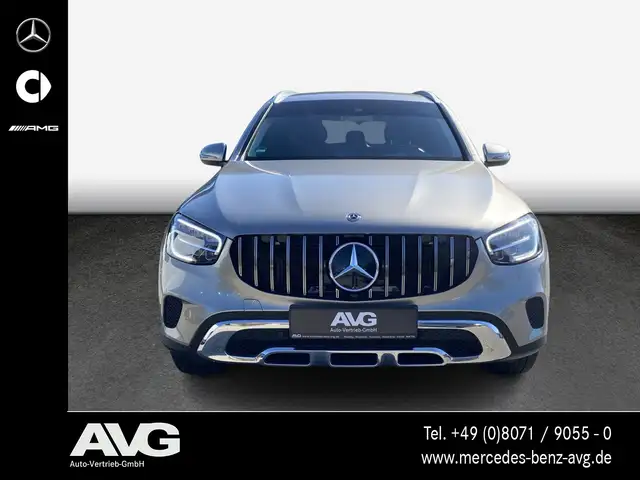 Mercedes-Benz GLC view 2