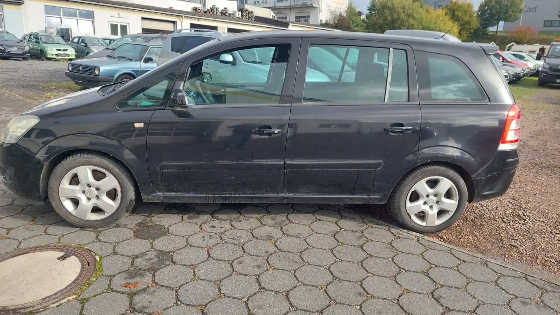 Opel Zafira Edition Černá - 2