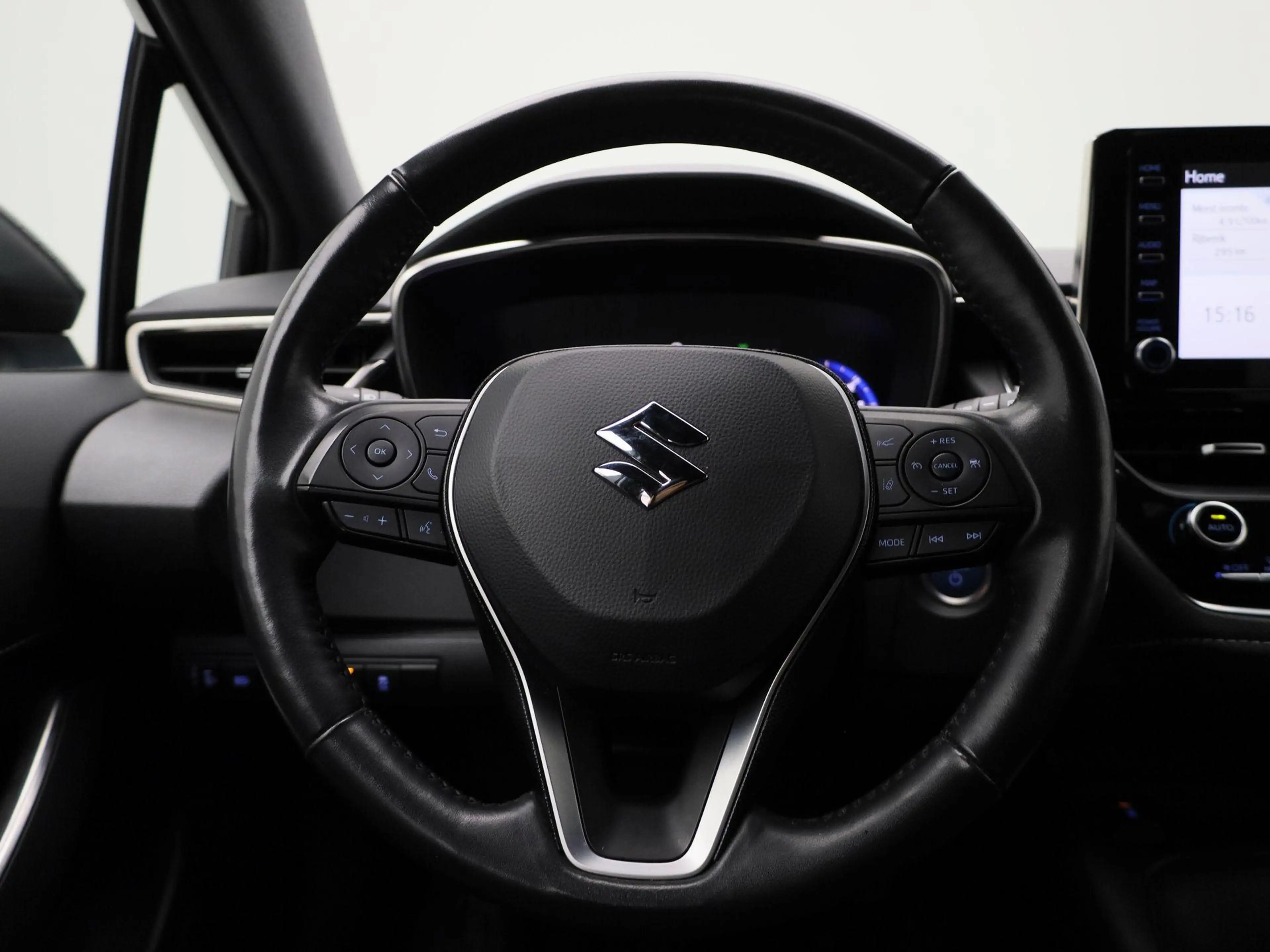 Suzuki Swace 1.8 Hybrid Style | Automaat | Stoel verwarming | V — photo 7