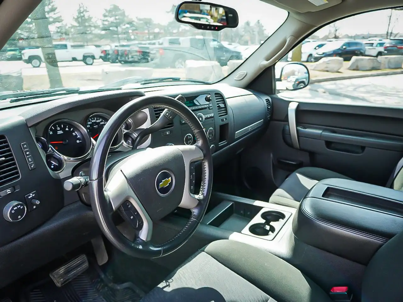 Chevrolet Silverado 1500 снимка Chevrolet Silverado 1500