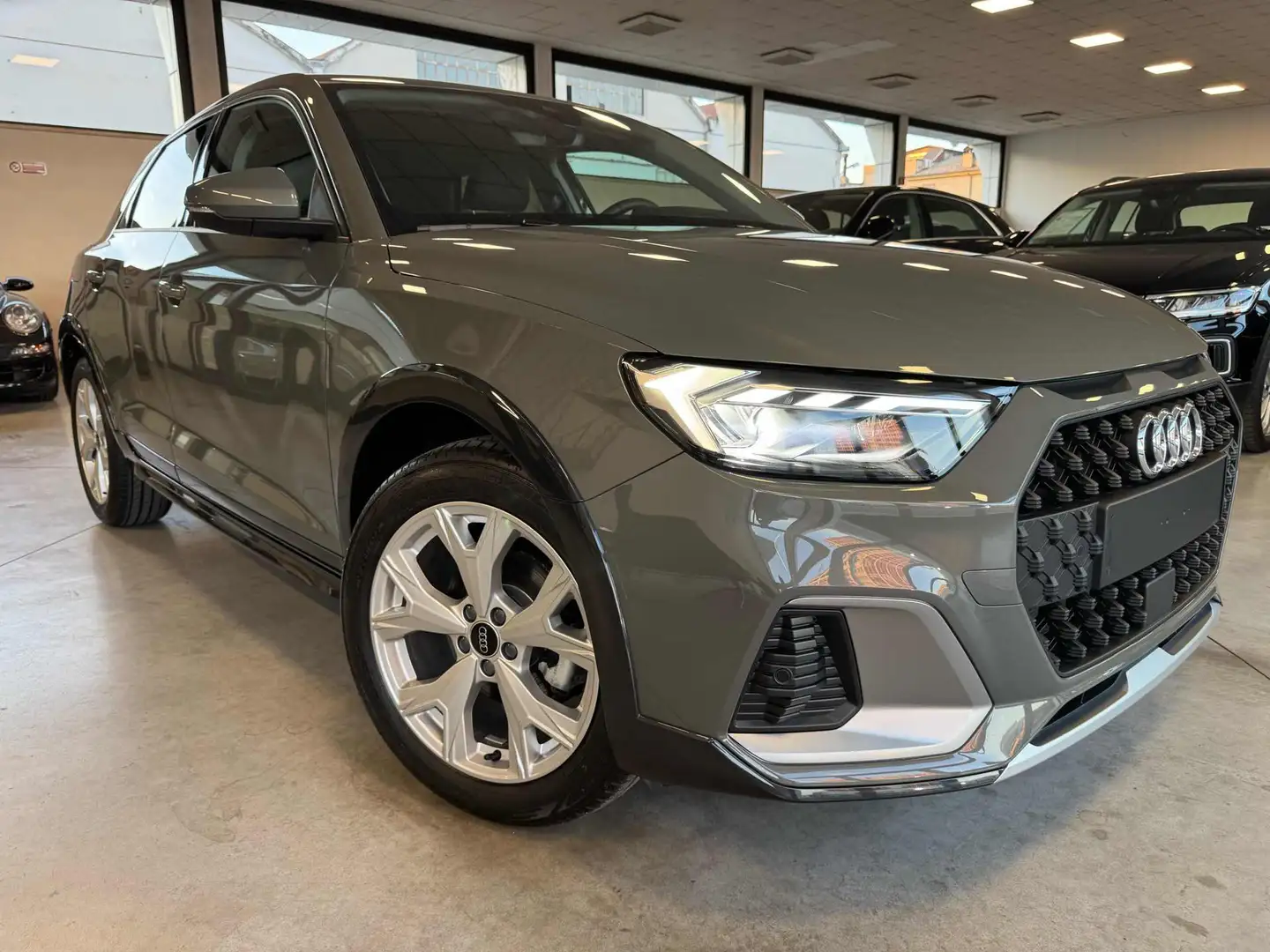 Audi A1 allstreet 30 TFSI Business Grigio - 2