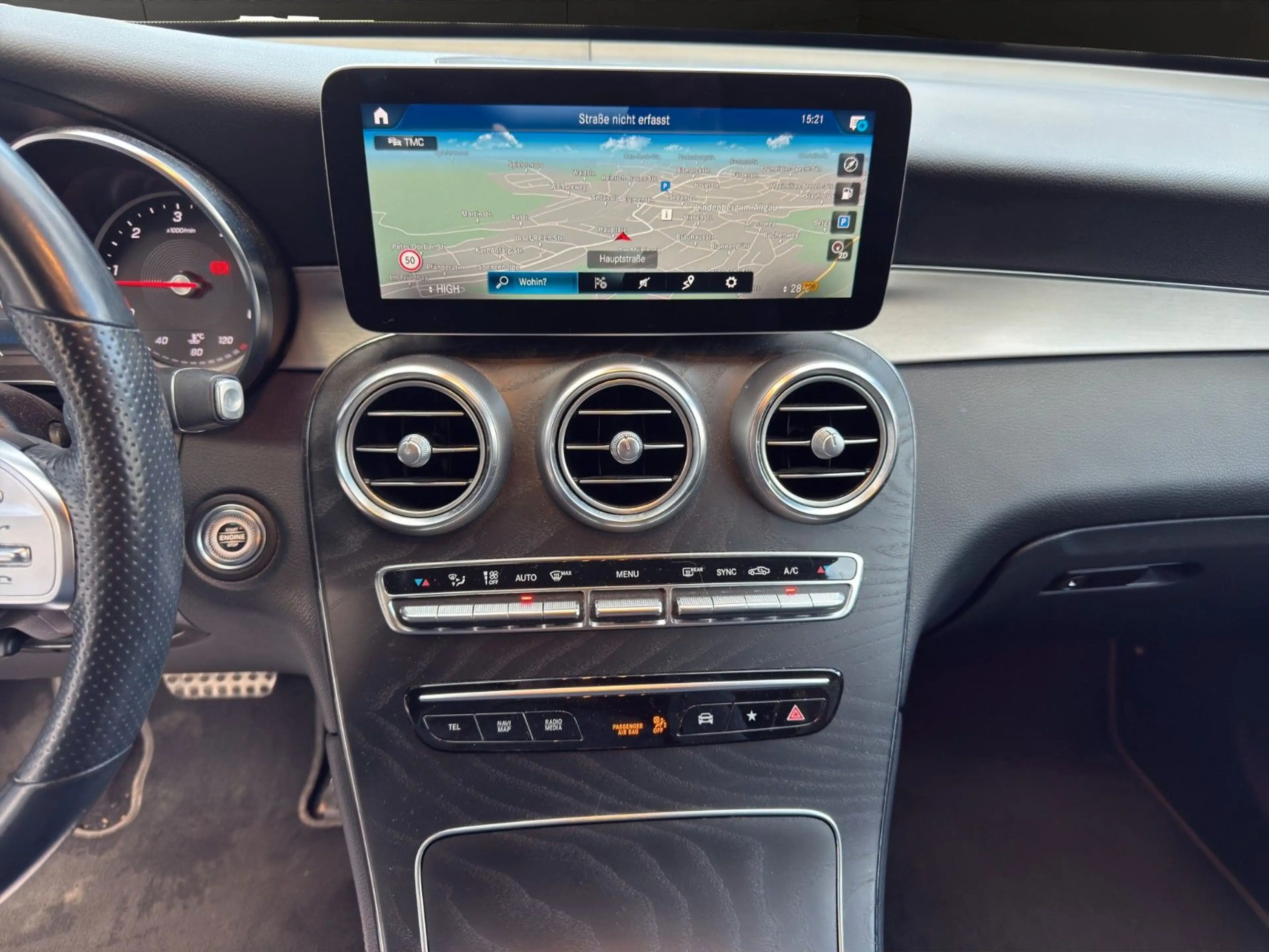 Mercedes-Benz GLC 220 d 4Matic AMG-Line Multibeam AHK — photo 15