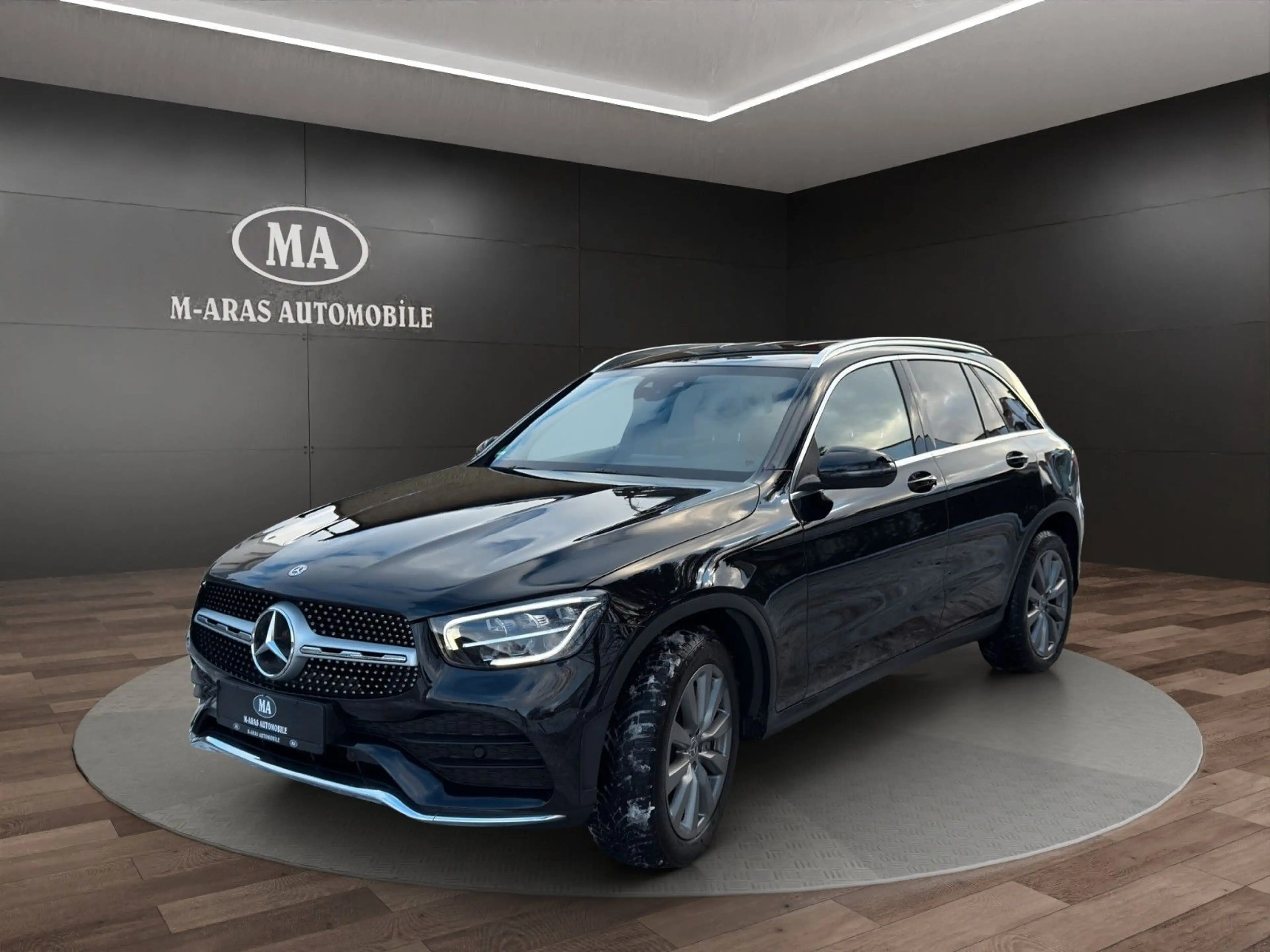 Mercedes-Benz GLC 220 d 4Matic AMG-Line Multibeam AHK