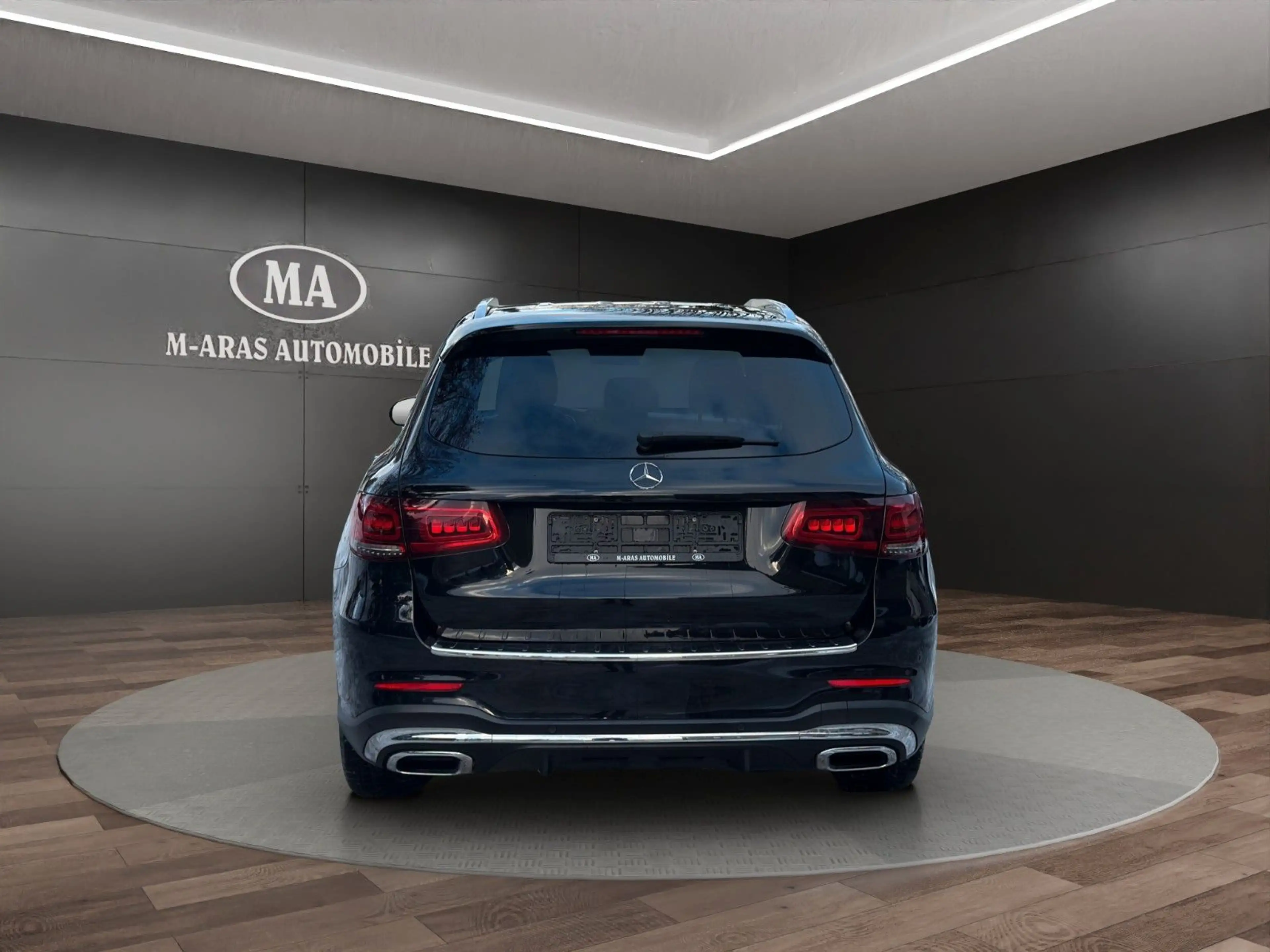 Mercedes-Benz GLC 220 d 4Matic AMG-Line Multibeam AHK — photo 5