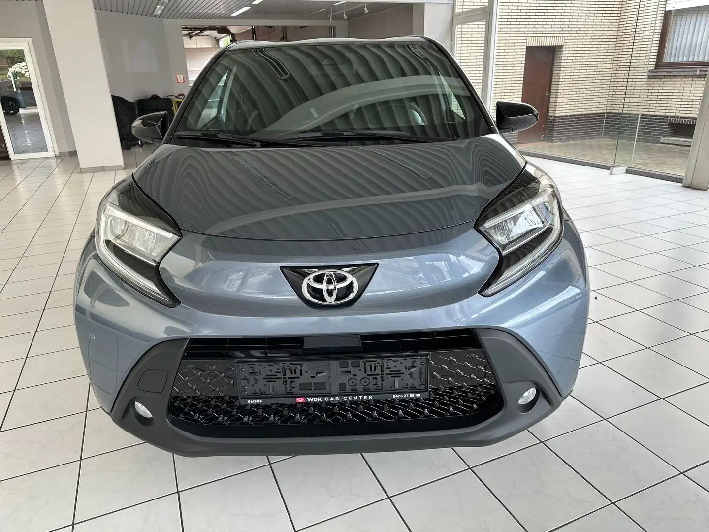 Toyota Aygo X X 1.0i VVT-i ENVY Bleu - 2