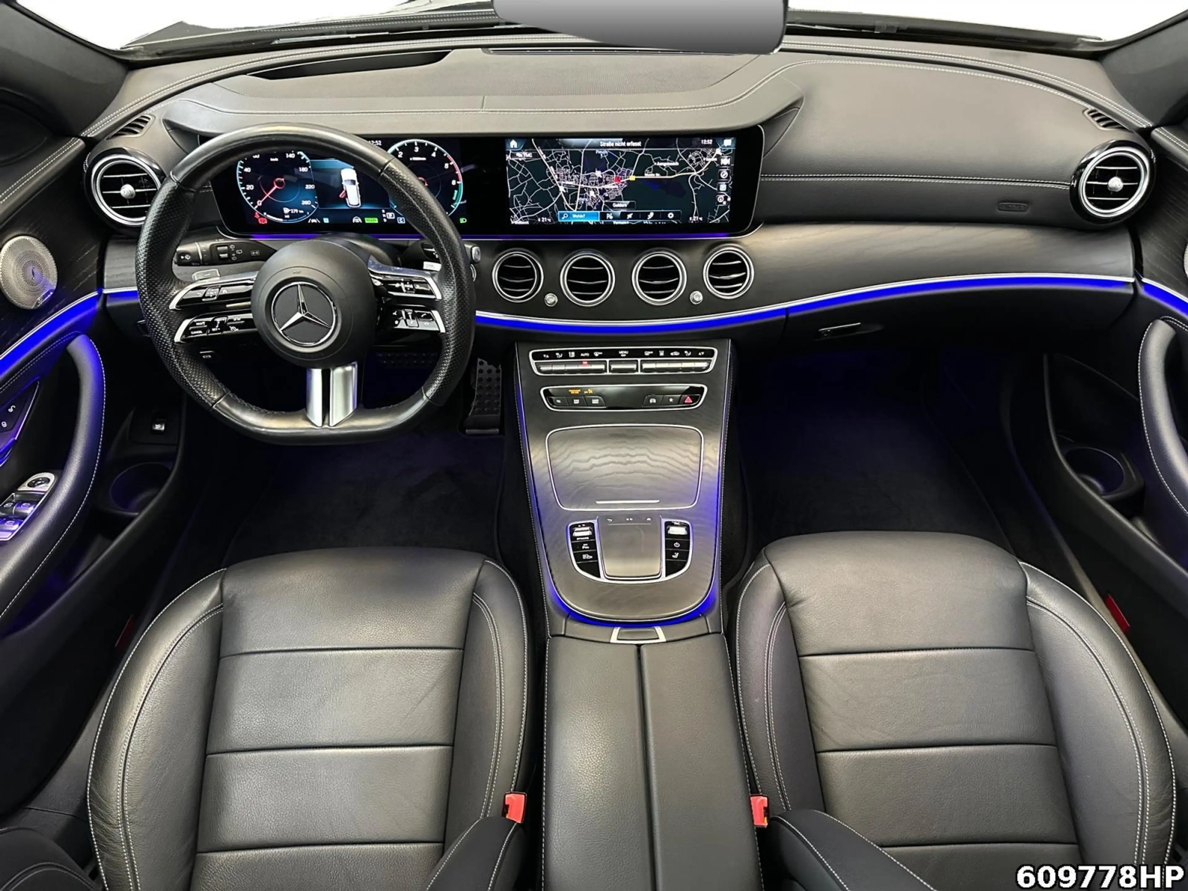 Mercedes-Benz E 300 4M T AMG DISTRONIC 360° Burmester Keyl. — photo 12