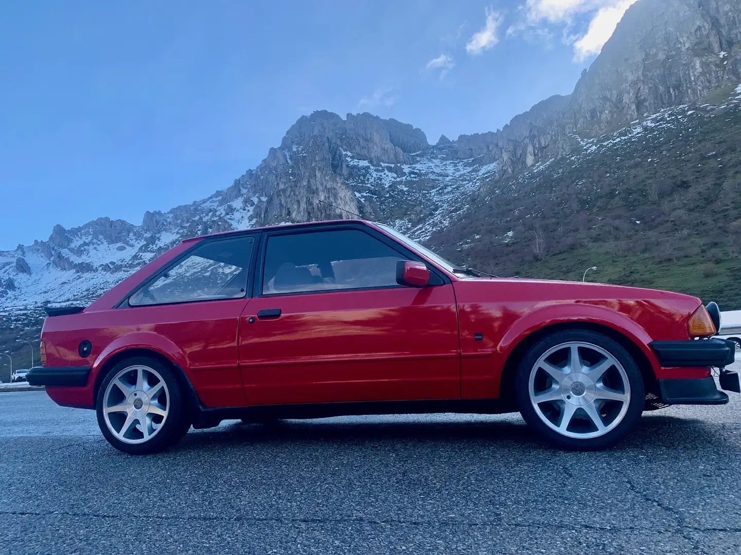 Ford Escort XR3 Mk3 Rojo - 2