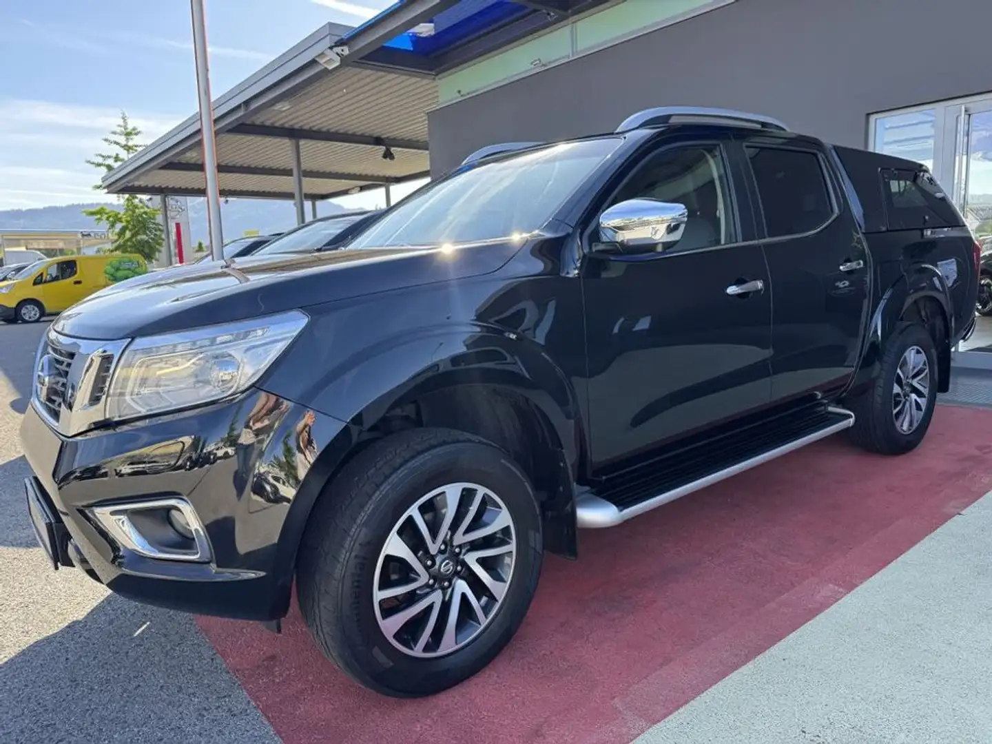 Nissan NP300 Navara Double Cab 4x4 2,3 dCi Tekna Hardtop AHK Negro - 1