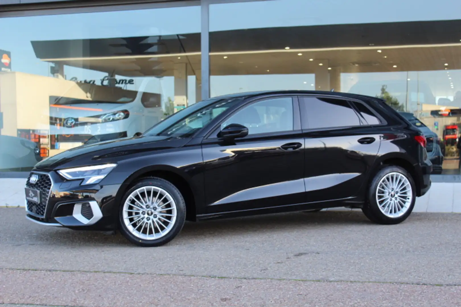 Audi A3 Sportback 30TDI Advanced S tronic Nero - 2