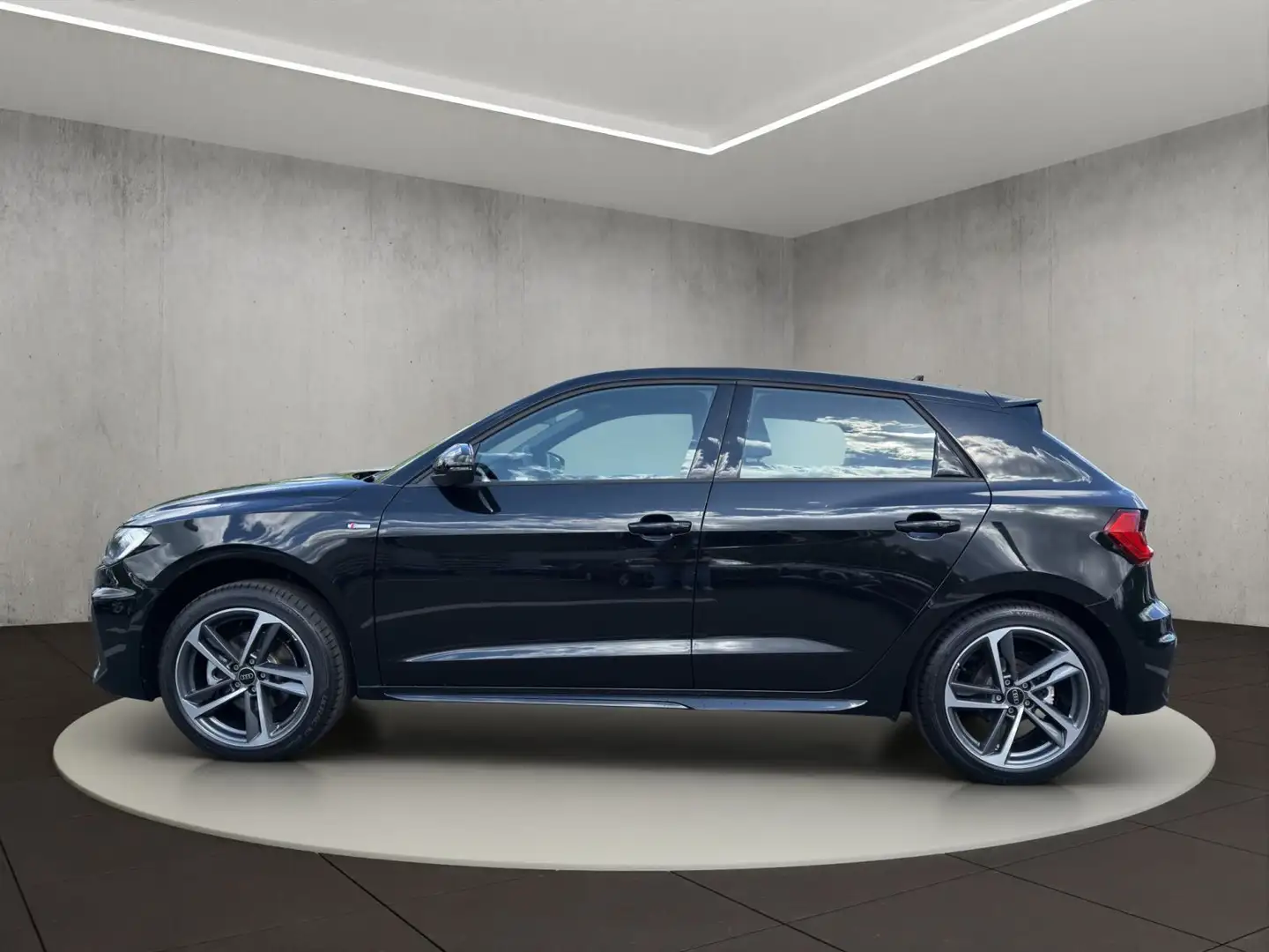 Audi A1 S line 30 TFSI S tronic Zwart - 2