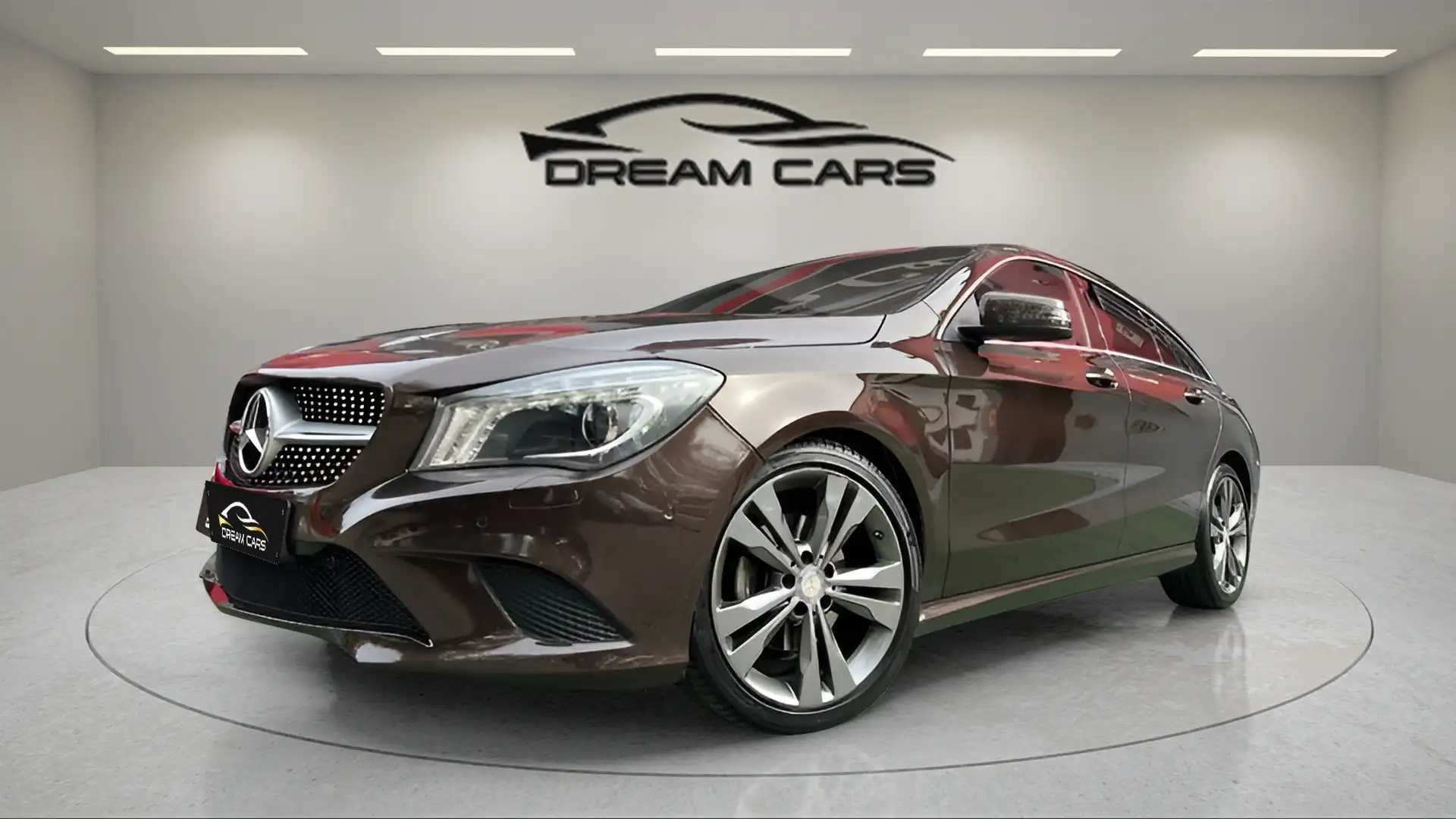 Mercedes-Benz CLA 200 Shooting Brake 200d Marrón - 1