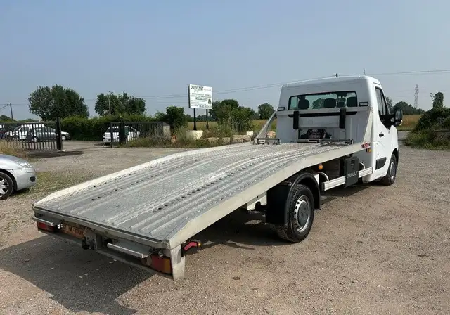 Renault Master view 9