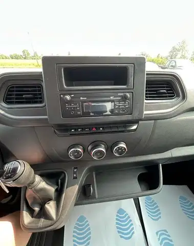 Renault Master view 5