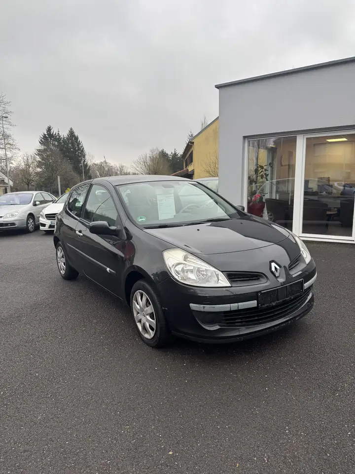 Renault Clio 1.6 16v Sport Dynamique
