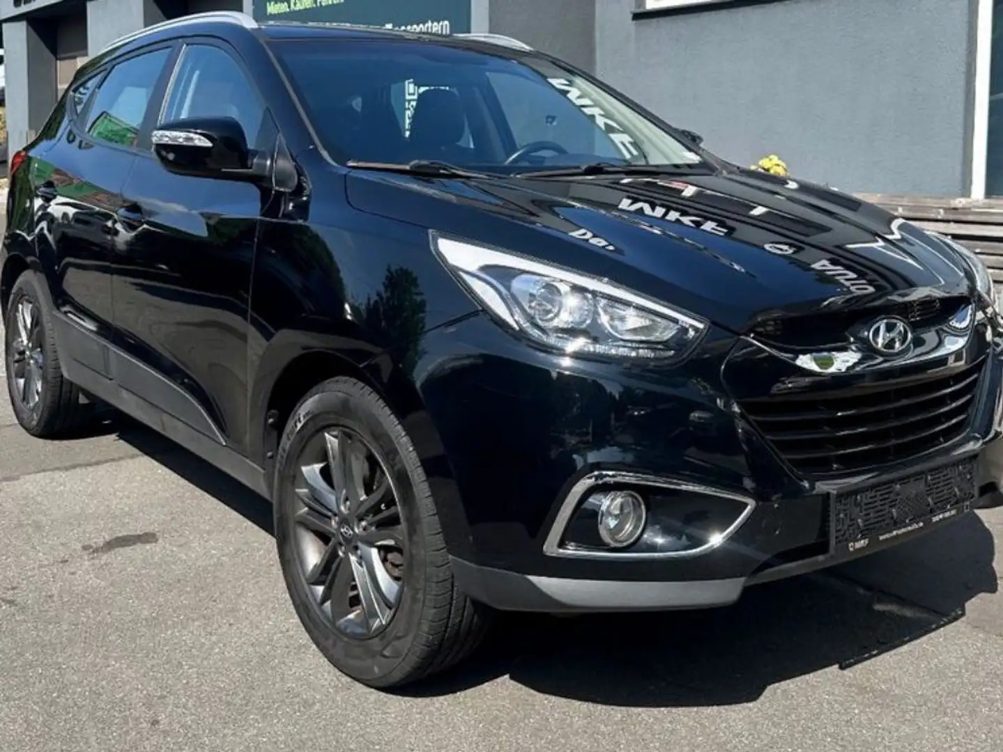 Hyundai iX35 2.0 CRDi 4WD Automatik AHK Klima Leder Noir - 1