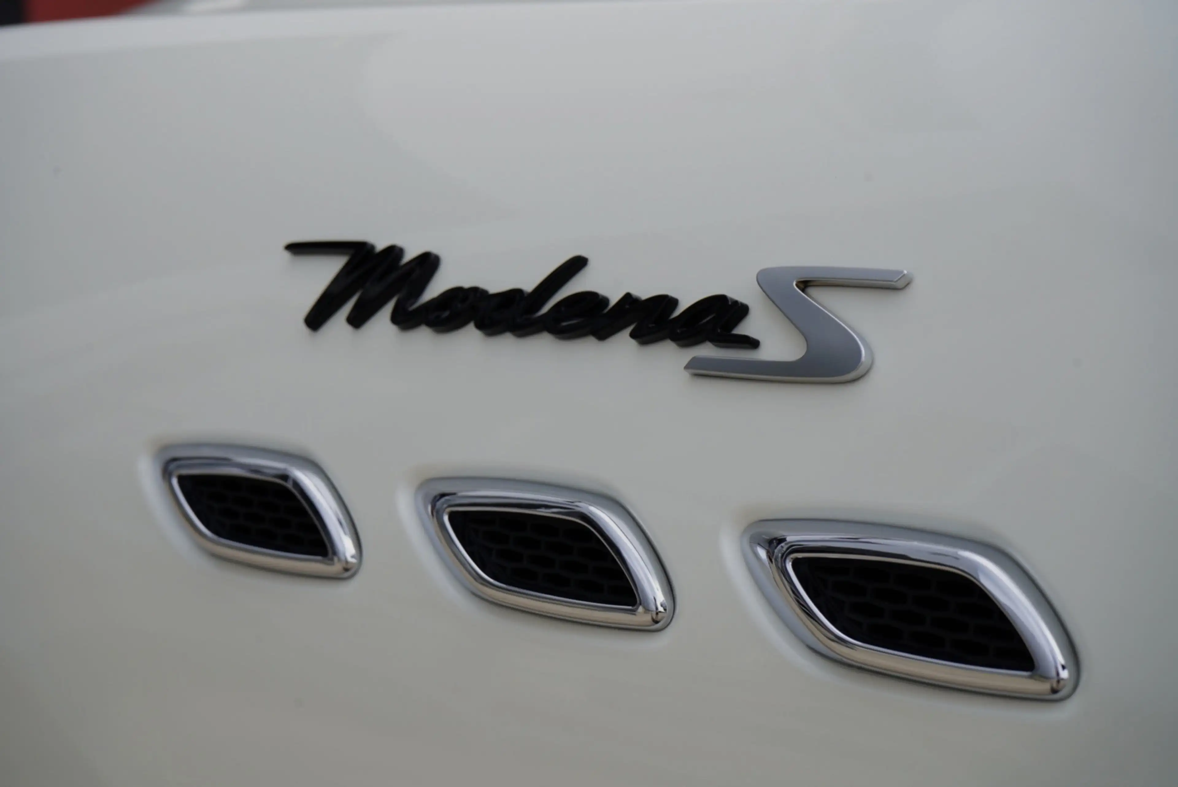 Maserati Levante 3.0 V6 SQ4 AWD GranLusso Modena S — photo 8